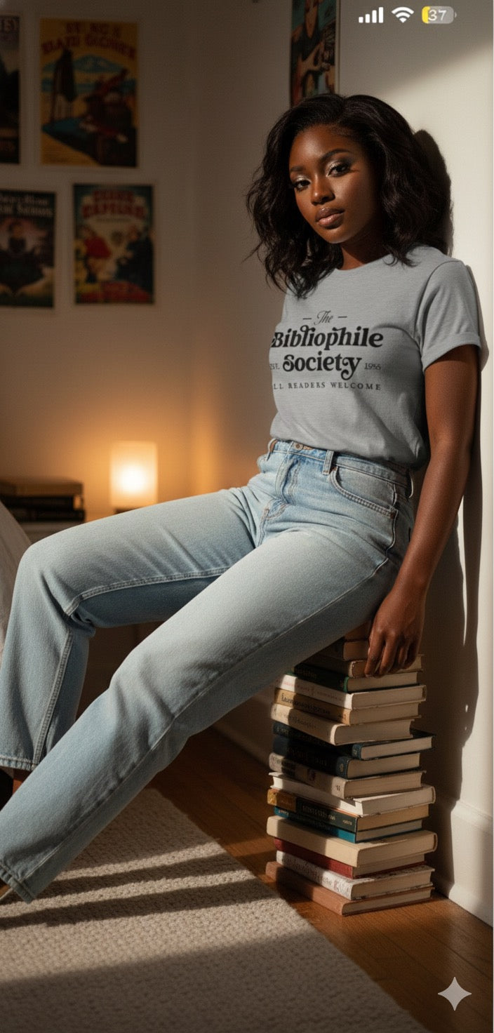 Bibliophile Society Tee – For Certified Book Devourers